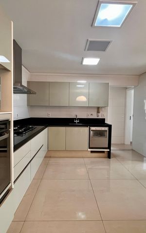 Apartamento à venda com 186m², 3 quartos e 3 vagas Apartamento à venda com 186m², 3 quartos e 3 vagasCozinha