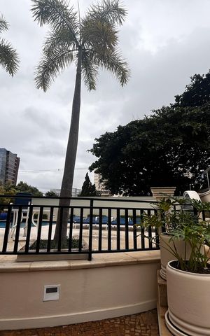 Apartamento à venda com 186m², 3 quartos e 3 vagas Apartamento à venda com 186m², 3 quartos e 3 vagasÁrea comum - Piscina