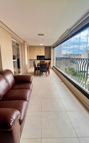 Apartamento à venda com 186m², 3 quartos e 3 vagas Apartamento à venda com 186m², 3 quartos e 3 vagasSacada