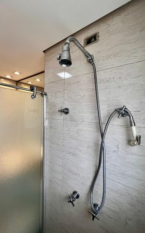 Apartamento à venda com 186m², 3 quartos e 3 vagas Apartamento à venda com 186m², 3 quartos e 3 vagasBanheiro