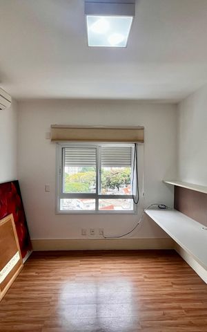 Apartamento à venda com 186m², 3 quartos e 3 vagas Apartamento à venda com 186m², 3 quartos e 3 vagasEscritório