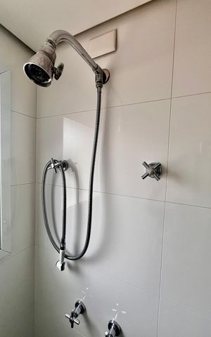 Apartamento à venda com 186m², 3 quartos e 3 vagas Apartamento à venda com 186m², 3 quartos e 3 vagasBanheiro Suíte 1