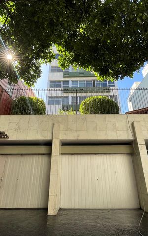Apartamento à venda com 130m², 3 quartos e 2 vagas Apartamento à venda com 130m², 3 quartos e 2 vagasFachada