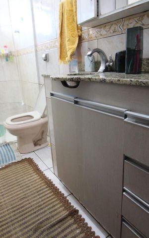 Casa à venda com 356m², 3 quartos e 2 vagasBanheiro da Suíte 1