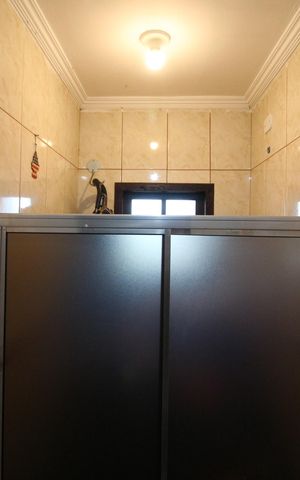 Casa à venda com 356m², 3 quartos e 2 vagasBanheiro 4