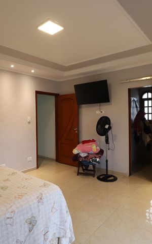 Casa à venda com 250m², 3 quartos e 3 vagasSuíte