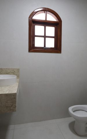 Casa à venda com 250m², 3 quartos e 3 vagasBanheiro Social