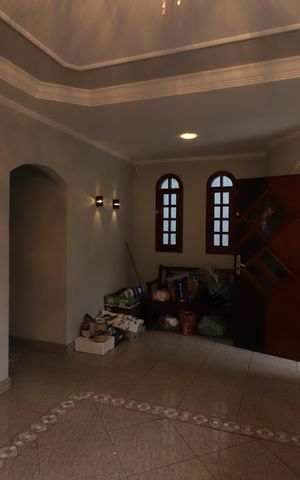Casa à venda com 250m², 3 quartos e 3 vagasSala