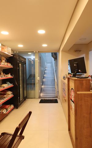 Casa à venda com 250m², 3 quartos e 3 vagasÁrea Comum - Salão