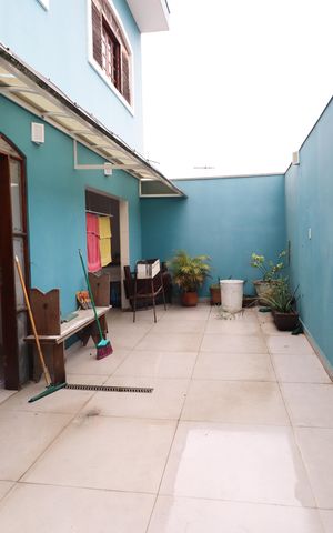 Casa à venda com 250m², 3 quartos e 3 vagasQuintal