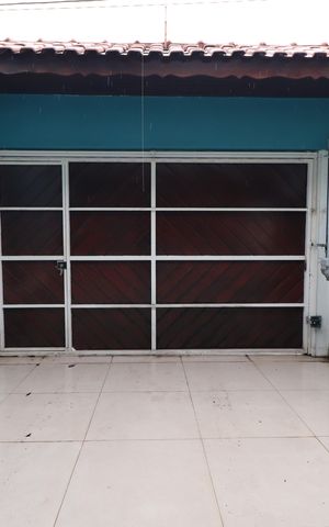Casa à venda com 250m², 3 quartos e 3 vagasGaragem