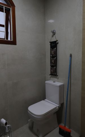 Casa à venda com 250m², 3 quartos e 3 vagasBanheiro 2