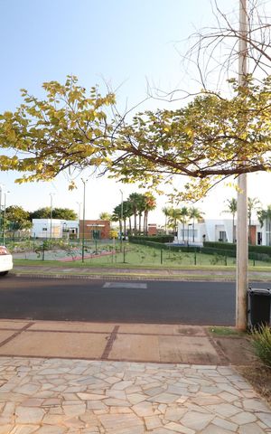 Casa de condomínio para alugar com 400m², 2 quartos e 4 vagasVisat da Rua