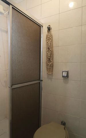 Apartamento para alugar com 70m², 2 quartos e 1 vaga Apartamento para alugar com 70m², 2 quartos e 1 vagaBanheiro Suíte