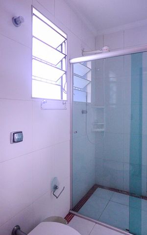 Casa à venda com 300m², 4 quartos e 4 vagas Casa à venda com 300m², 4 quartos e 4 vagasBanheiro do quarto 1
