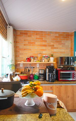 Casa à venda com 182m², 4 quartos e 2 vagasCasa 1 - Cozinha