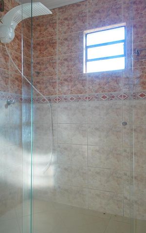 Casa à venda com 182m², 4 quartos e 2 vagasCasa 2 - Banheiro Social