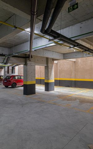 Apartamento para alugar com 36m², 2 quartos e 1 vaga Apartamento para alugar com 36m², 2 quartos e 1 vagaÁrea Comum - Estacionamento