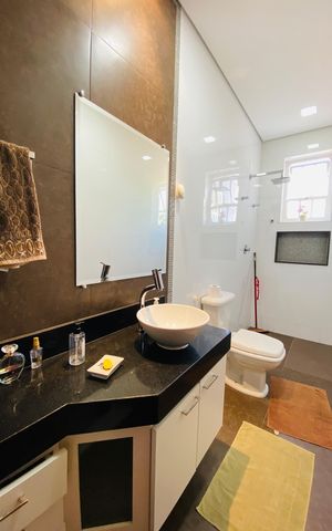 Casa à venda com 1790m², 2 quartos e 6 vagasBanheiro da Suíte