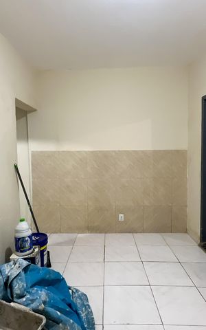 Casa para alugar com 70m², 1 quarto e sem vaga Casa para alugar com 70m², 1 quarto e sem vagaSala