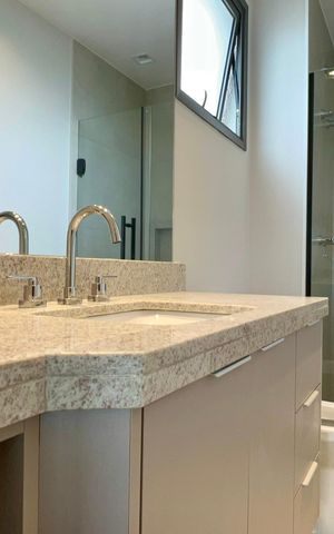 Apartamento à venda com 139m², 2 quartos e 1 vaga Apartamento à venda com 139m², 2 quartos e 1 vagaBanheiro da Suíte 2