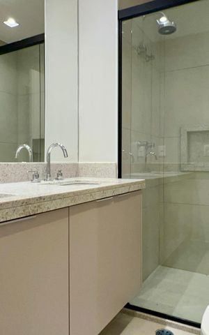 Apartamento à venda com 139m², 2 quartos e 1 vaga Apartamento à venda com 139m², 2 quartos e 1 vagaBanheiro da Suíte 1