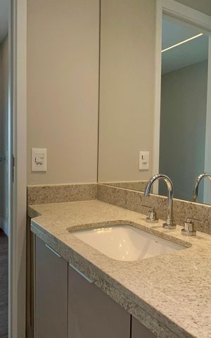 Apartamento à venda com 139m², 2 quartos e 1 vaga Apartamento à venda com 139m², 2 quartos e 1 vagaBanheiro da Suíte 2