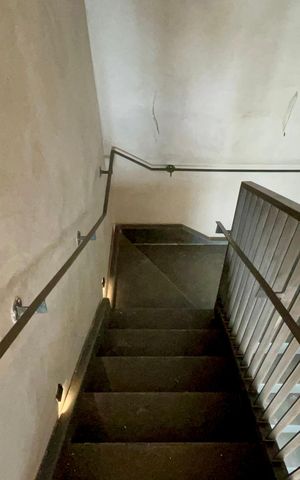 Apartamento à venda com 139m², 2 quartos e 1 vaga Apartamento à venda com 139m², 2 quartos e 1 vagaEscada