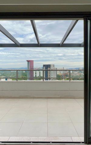 Apartamento à venda com 139m², 2 quartos e 1 vaga Apartamento à venda com 139m², 2 quartos e 1 vagaVaranda