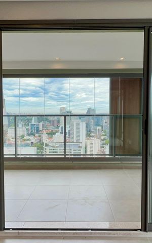 Apartamento à venda com 139m², 2 quartos e 1 vaga Apartamento à venda com 139m², 2 quartos e 1 vagaVaranda