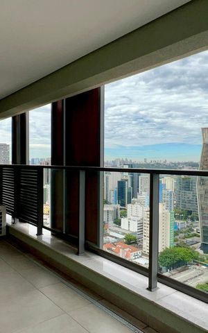 Apartamento à venda com 139m², 2 quartos e 1 vaga Apartamento à venda com 139m², 2 quartos e 1 vagaVaranda da Suíte 2