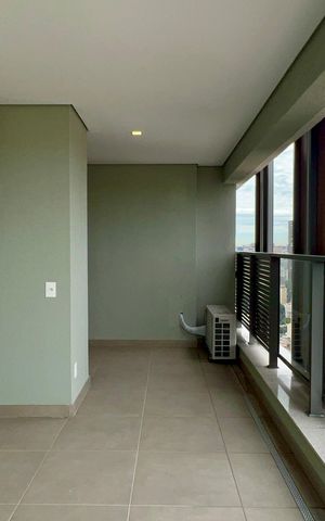 Apartamento à venda com 139m², 2 quartos e 1 vaga Apartamento à venda com 139m², 2 quartos e 1 vagaVaranda da Suíte 2