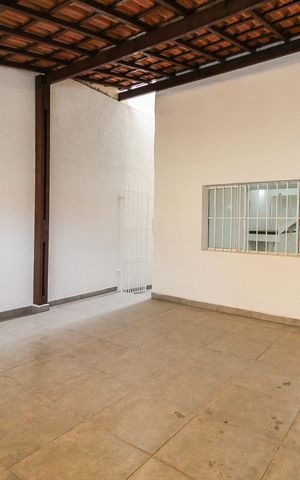 Casa à venda com 131m², 3 quartos e 2 vagas Casa à venda com 131m², 3 quartos e 2 vagasGaragem