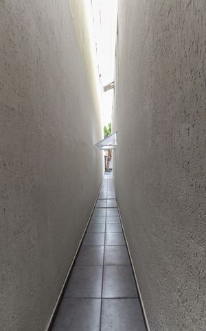 Casa à venda com 131m², 3 quartos e 2 vagas Casa à venda com 131m², 3 quartos e 2 vagasCorredor Externo