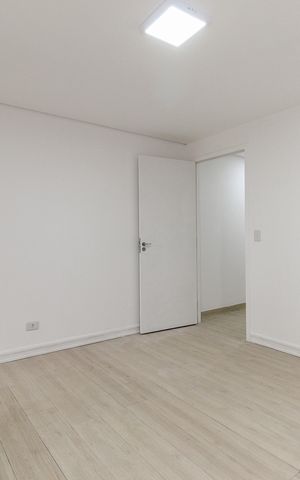 Casa à venda com 131m², 3 quartos e 2 vagas Casa à venda com 131m², 3 quartos e 2 vagasSuíte