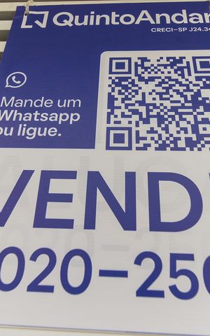 Casa à venda com 131m², 3 quartos e 2 vagas Casa à venda com 131m², 3 quartos e 2 vagasPlaca
