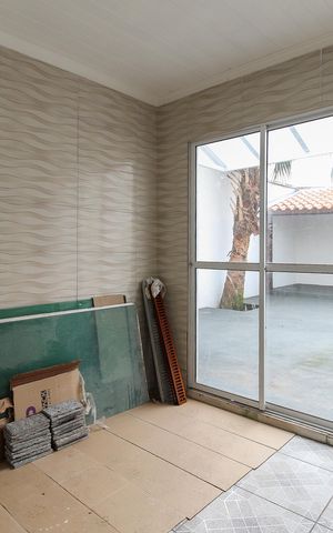 Casa à venda com 131m², 3 quartos e 2 vagas Casa à venda com 131m², 3 quartos e 2 vagasÁrea de Serviço