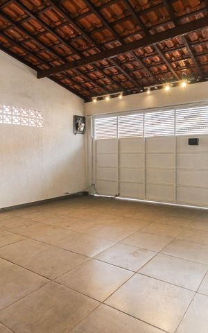 Casa à venda com 131m², 3 quartos e 2 vagas Casa à venda com 131m², 3 quartos e 2 vagasGaragem