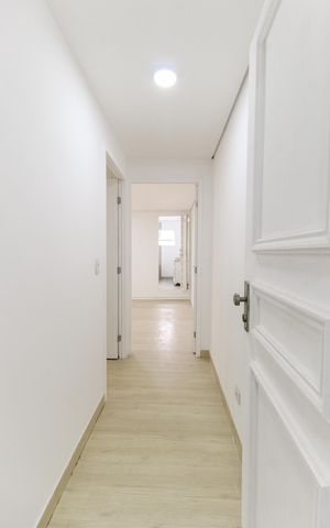Casa à venda com 131m², 3 quartos e 2 vagas Casa à venda com 131m², 3 quartos e 2 vagasCorredor