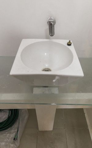 Casa à venda com 131m², 3 quartos e 2 vagas Casa à venda com 131m², 3 quartos e 2 vagasLavabo