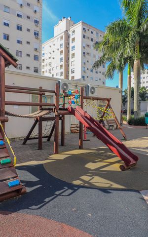 Apartamento à venda com 47m², 2 quartos e 1 vaga Apartamento à venda com 47m², 2 quartos e 1 vagaÁrea comum - Playground