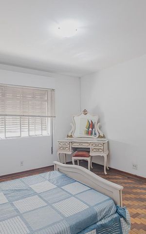Casa à venda com 354m², 3 quartos e 8 vagasSuíte