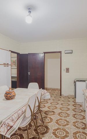 Casa à venda com 354m², 3 quartos e 8 vagasCozinha