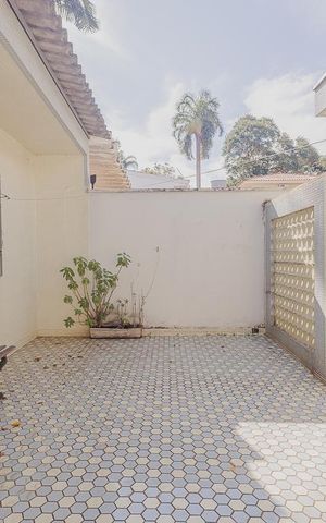 Casa à venda com 354m², 3 quartos e 8 vagasÁrea de Serviço