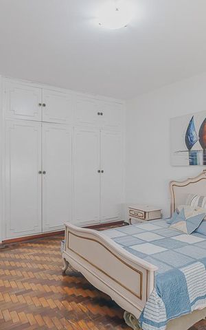 Casa à venda com 354m², 3 quartos e 8 vagasSuíte