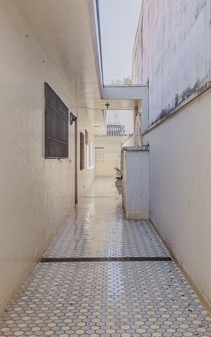 Casa à venda com 354m², 3 quartos e 8 vagasEntrada