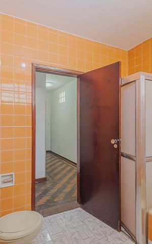 Casa à venda com 354m², 3 quartos e 8 vagasBanheiro da Suíte