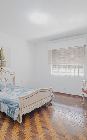 Casa à venda com 354m², 3 quartos e 8 vagasSuíte