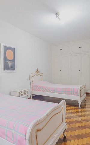Casa à venda com 354m², 3 quartos e 8 vagasQuarto