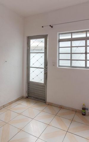 Casa para alugar com 55m², 1 quarto e sem vaga Casa para alugar com 55m², 1 quarto e sem vagaSala